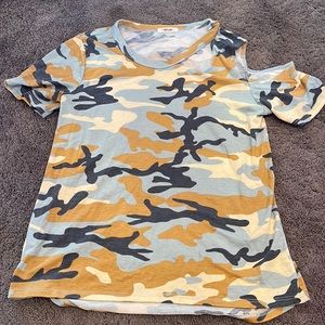 Camouflage tshirt